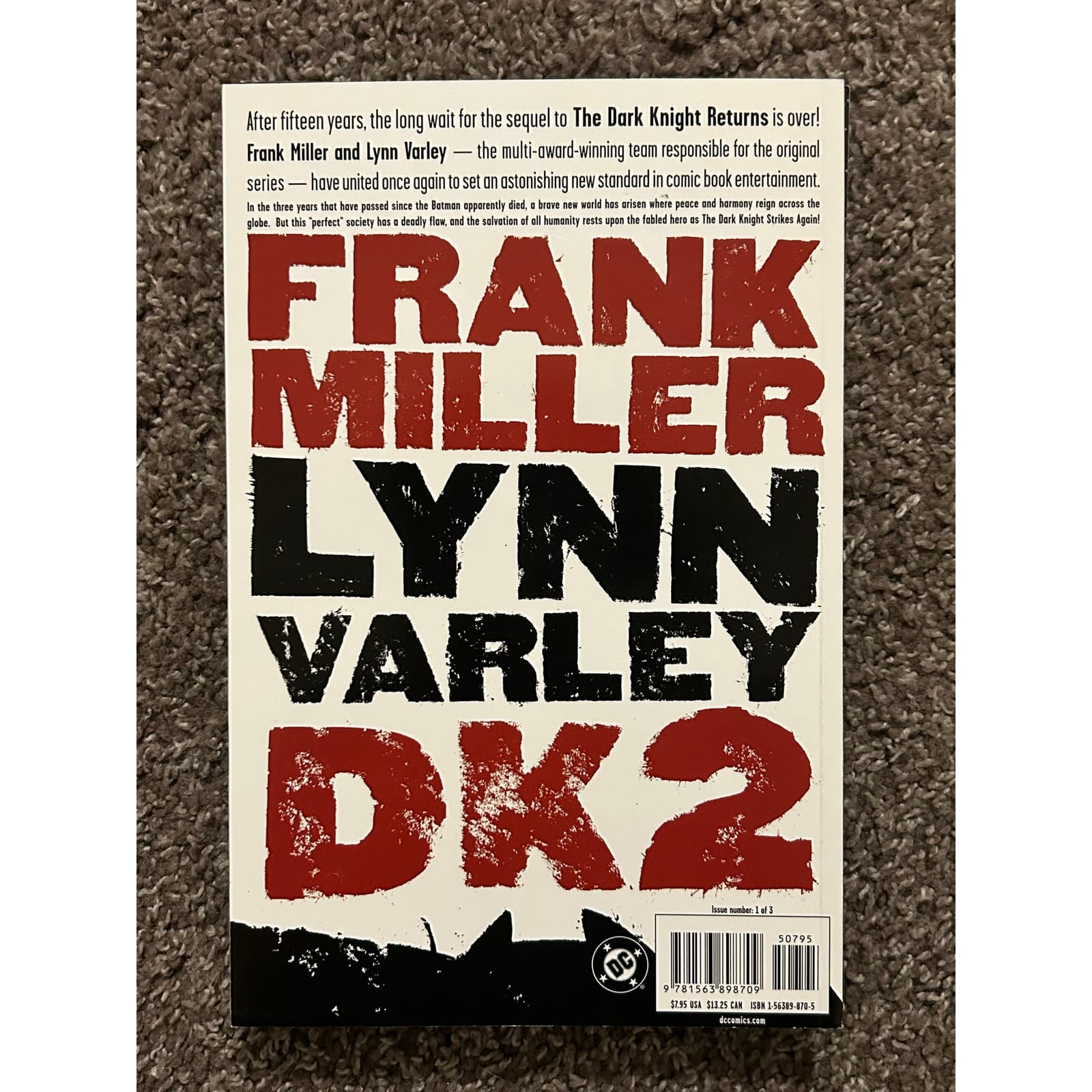 Lot of 4 DC Comics TPB & Hardcover - Thumbnail 5