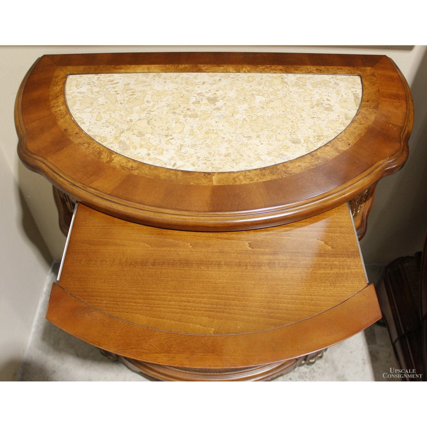 AICO 'Michael Amini' 5 Pc. Standard King Size Bedroom Set - Thumbnail 5