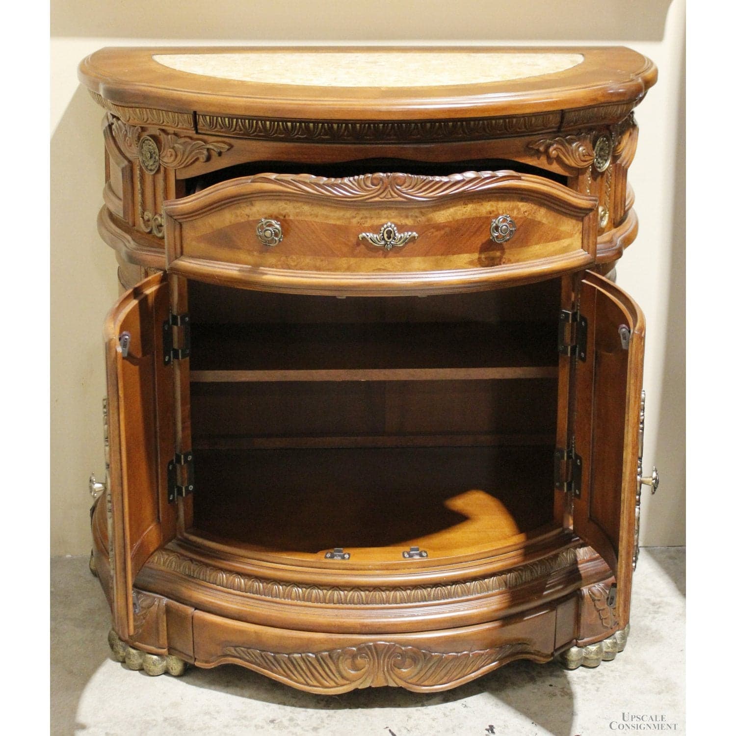 AICO 'Michael Amini' 5 Pc. Standard King Size Bedroom Set - Thumbnail 4