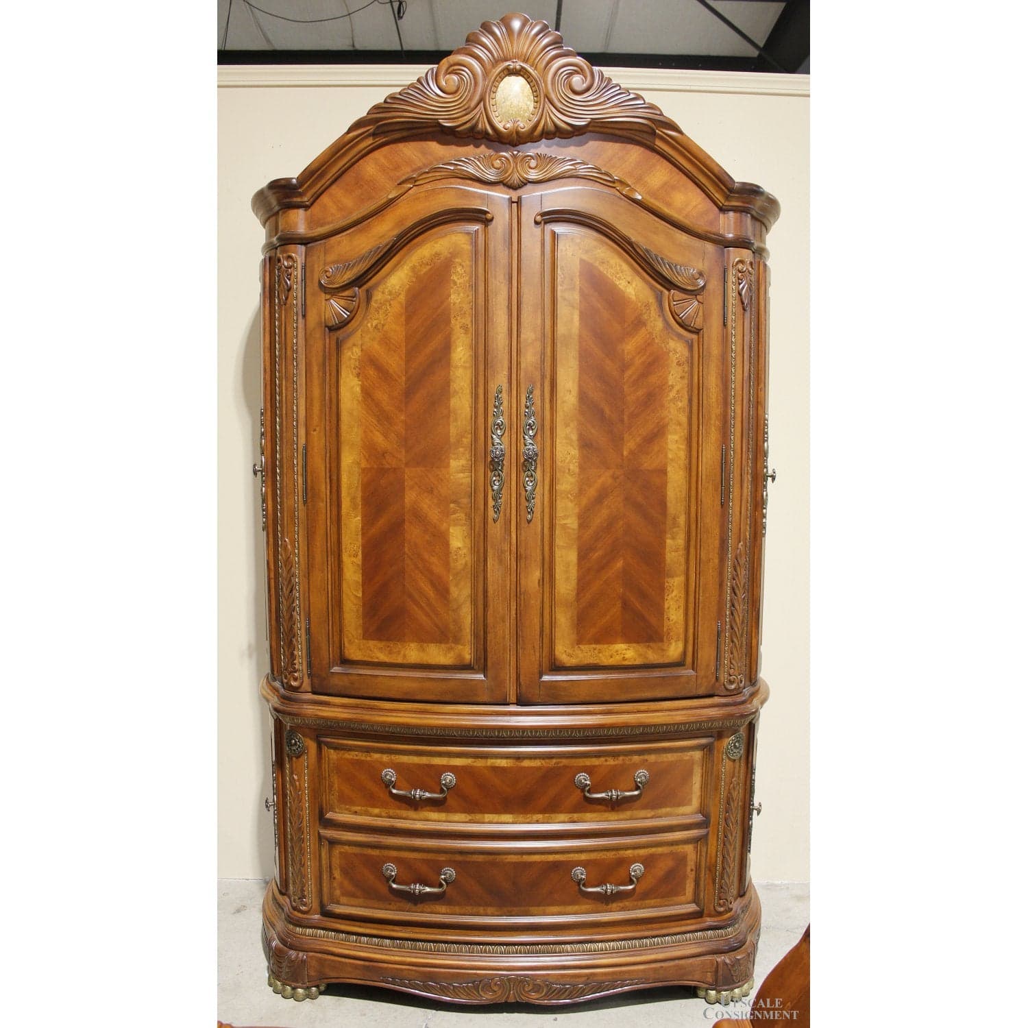 AICO 'Michael Amini' 5 Pc. Standard King Size Bedroom Set - Thumbnail 8