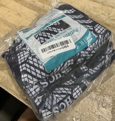 HCS XL Non-Slip Hospital Socks With Grips For Women & Men (1 Pair) - Thumbnail 2