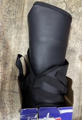 Covercraft LeBra 4539801 Auto SUVs Custom Hood Protector , Black - Thumbnail 3