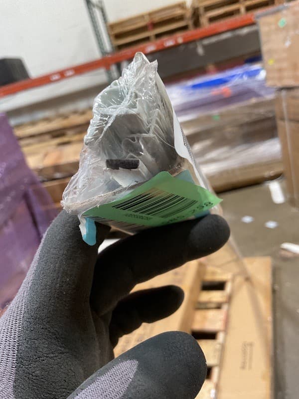 M-D Building Products 47006 White Vinyl with Magnetic Strip Top and Sides Door S - Thumbnail 3