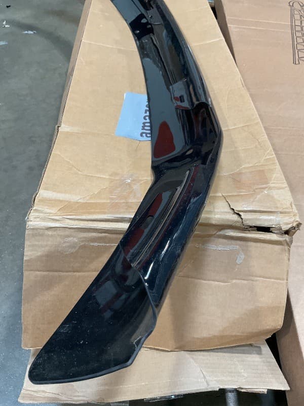 Auto Ventshade [AVS] Hoodflector Bug Shield | Fits 2022-2026 Chevrolet Silverado - Thumbnail 3