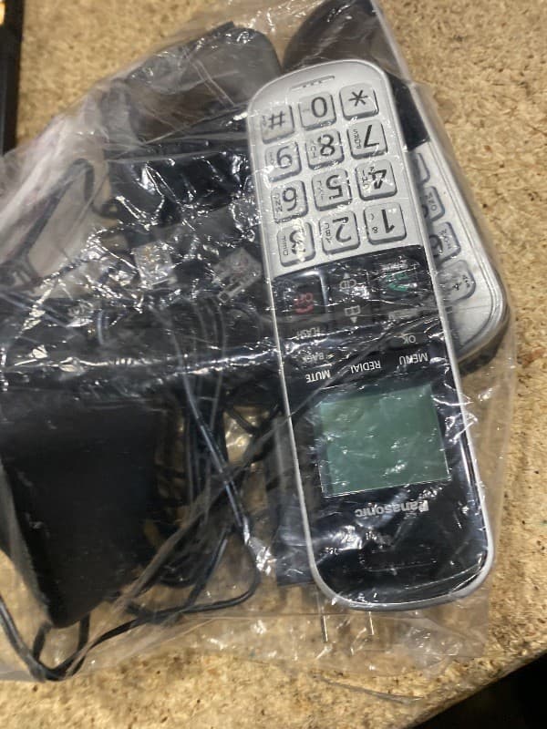 Panasonic KX-TGB810S DECT 6.0 Cordless Phone System - Handset - Call Block - Thumbnail 2