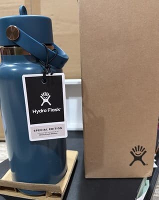 Hydroflask Special Edition 32oz Exclusively Available Only At Whole Foods - Image 1