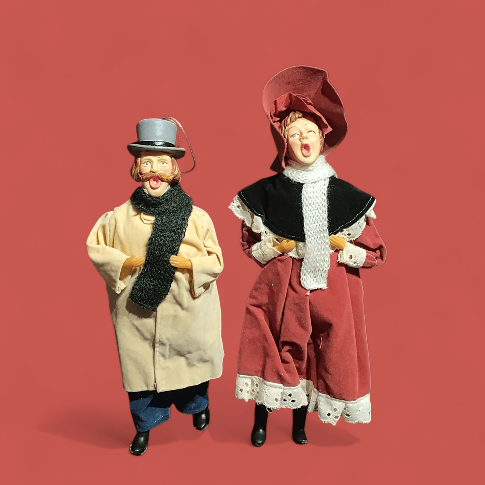 Vtg Carolers Ornaments Display 10 Man And Woman, Made In Taiwan - Image 1