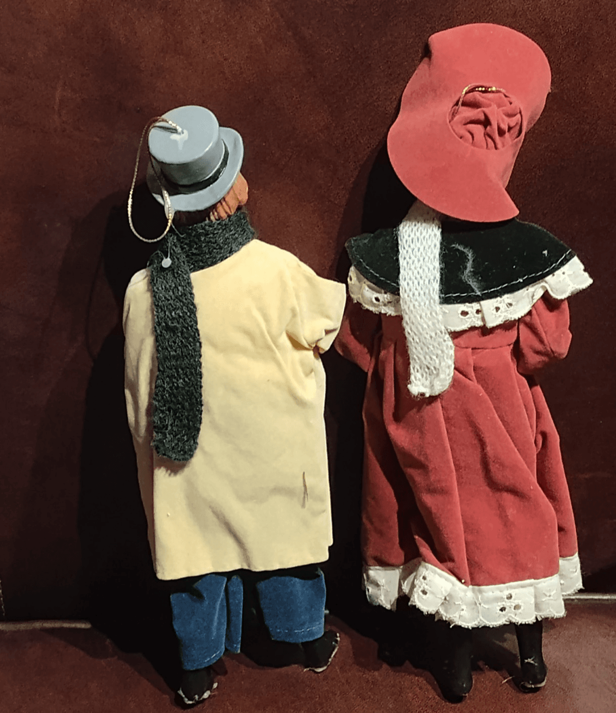 Vtg Carolers Ornaments Display 10 Man And Woman, Made In Taiwan - Thumbnail 2