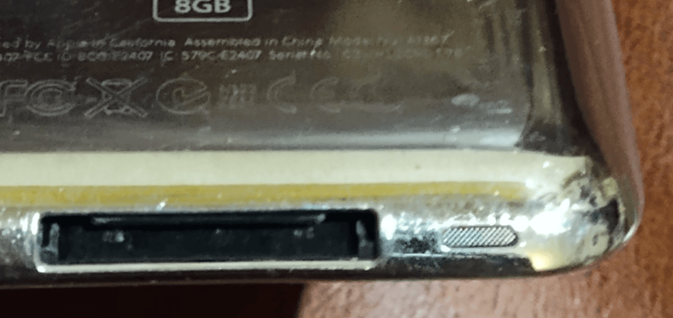 apple ipod touch 8gb 2010 W Cord - Thumbnail 3