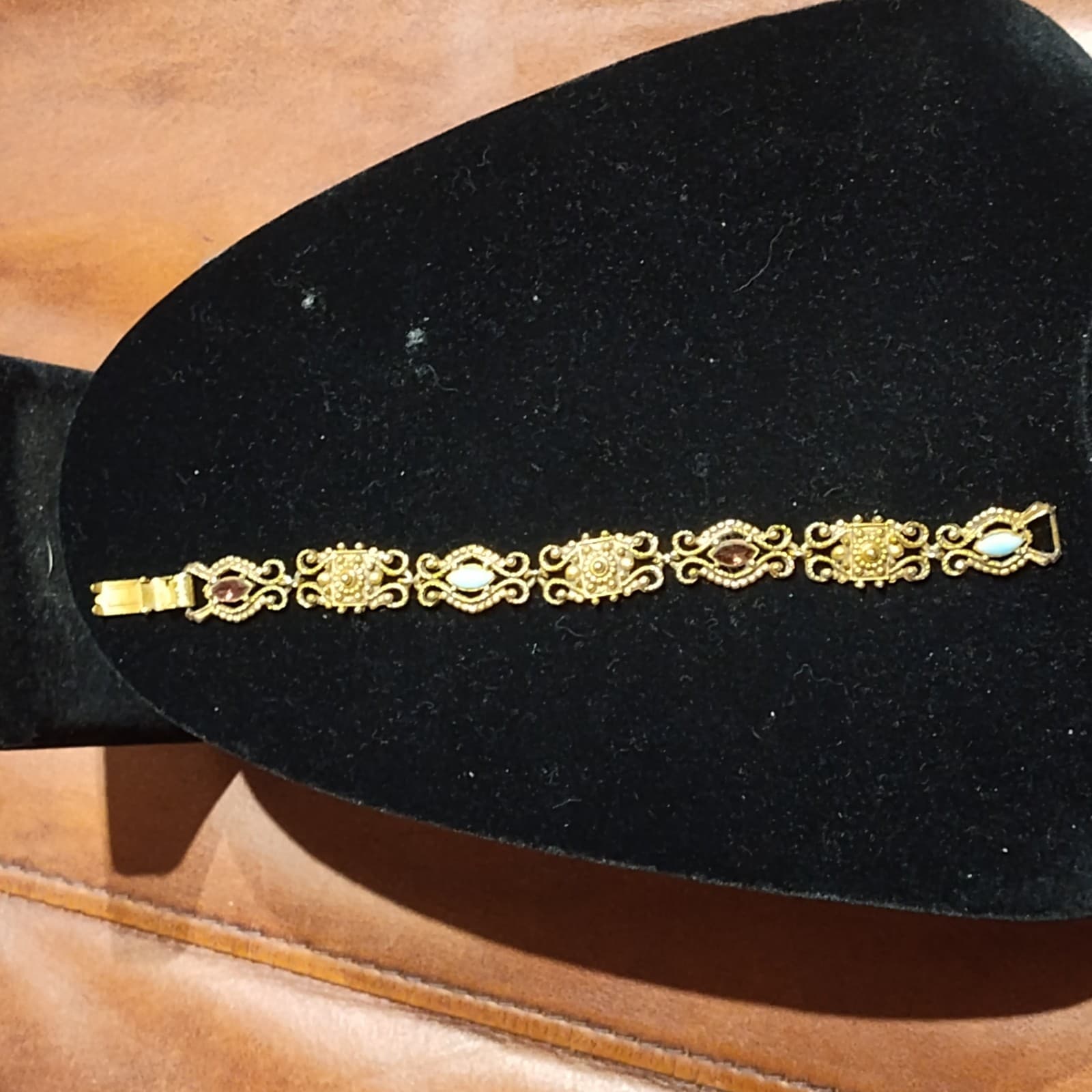 Vintage Florenza Rhinestone Goldtone Bracelet - Thumbnail 2