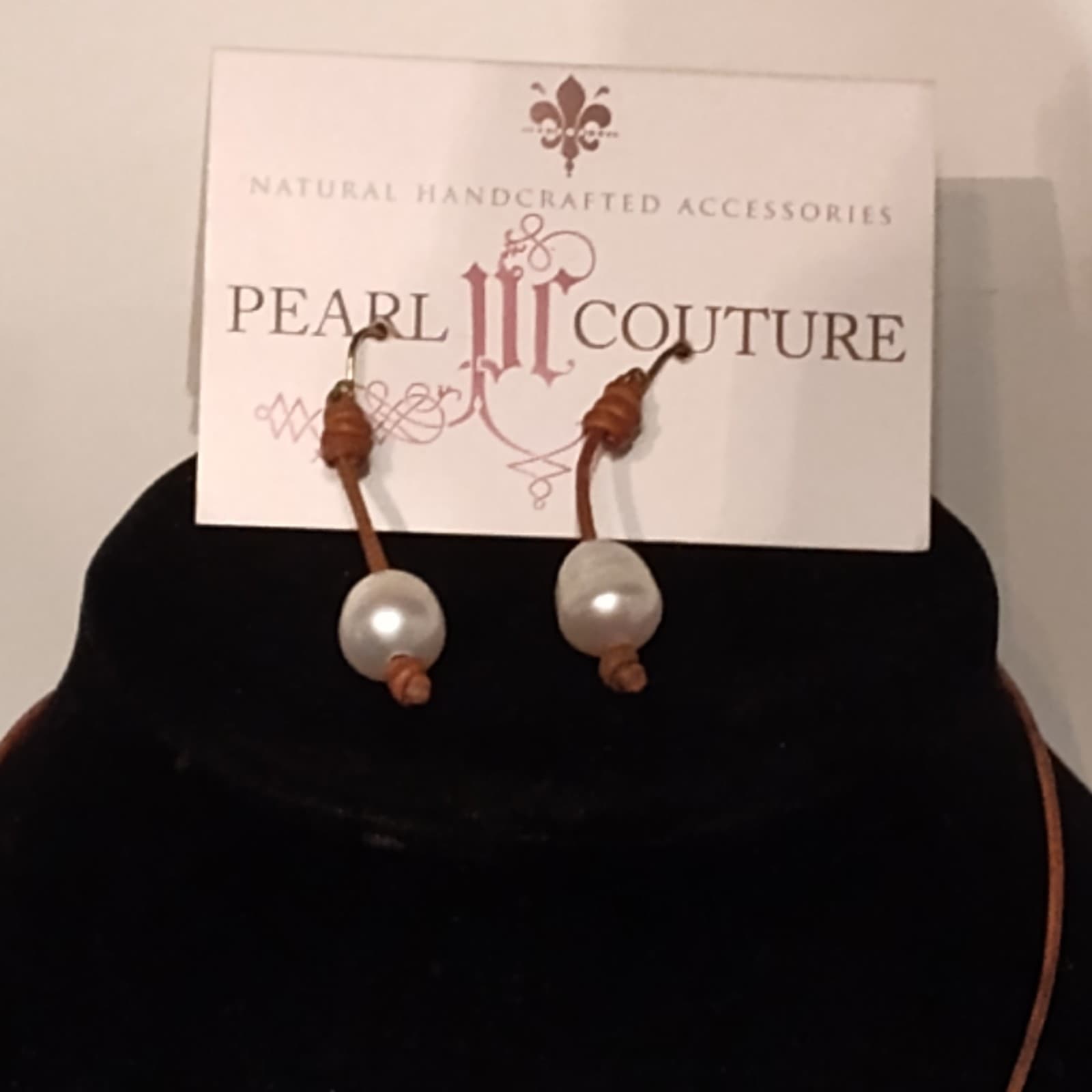 gorgeous Pearl couture necklace & hook earrings - Thumbnail 3