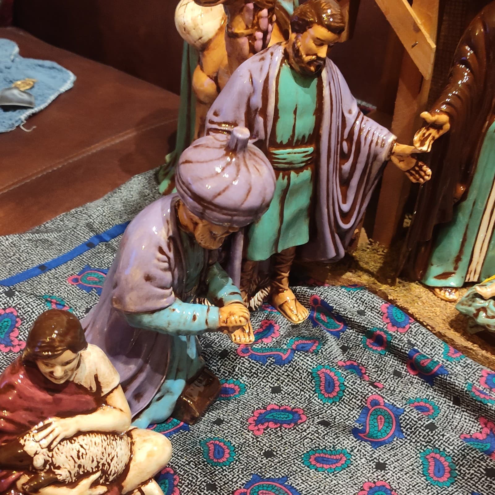 14pc. Vtg 1989 lambert nativity w/Stand - Thumbnail 11