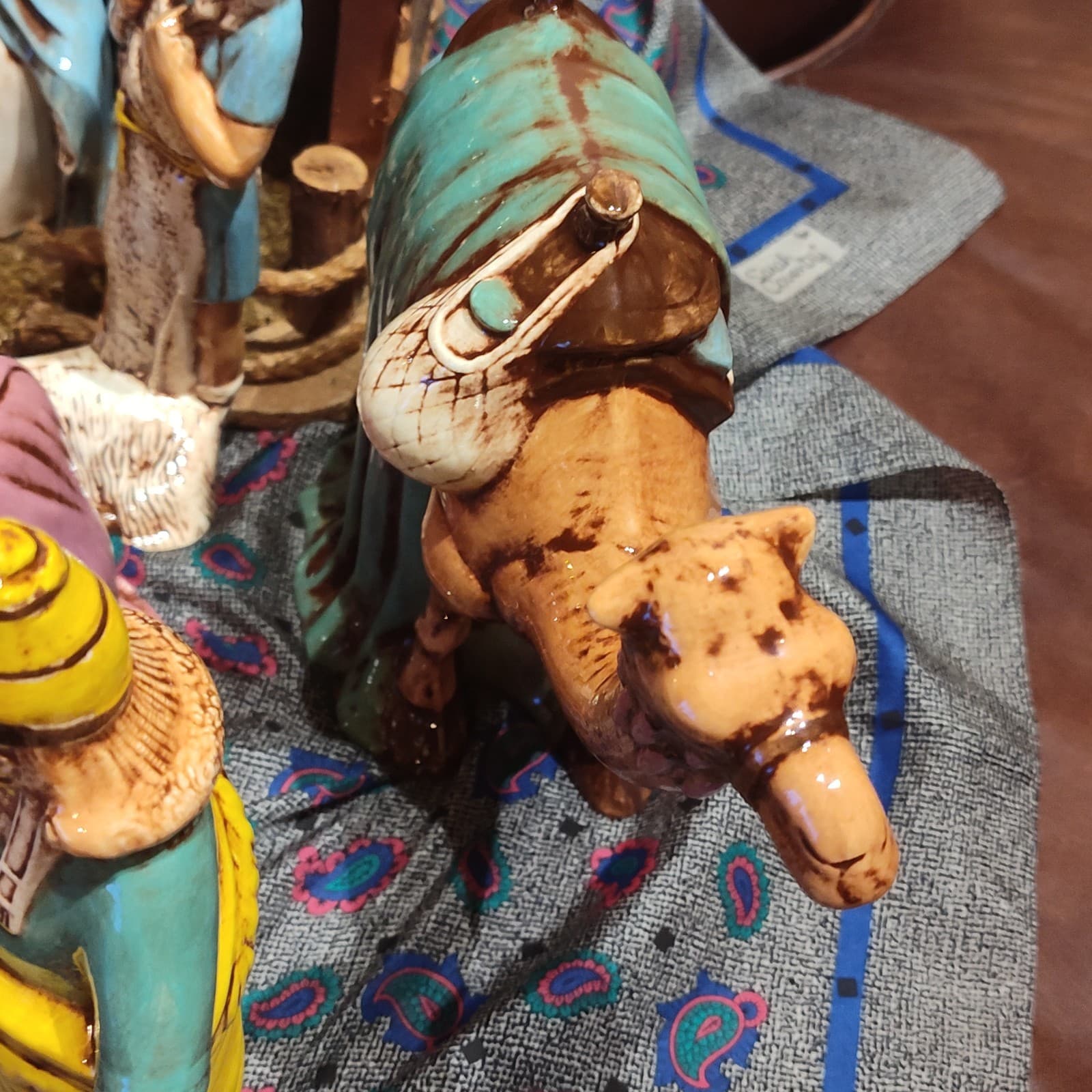 14pc. Vtg 1989 lambert nativity w/Stand - Thumbnail 8