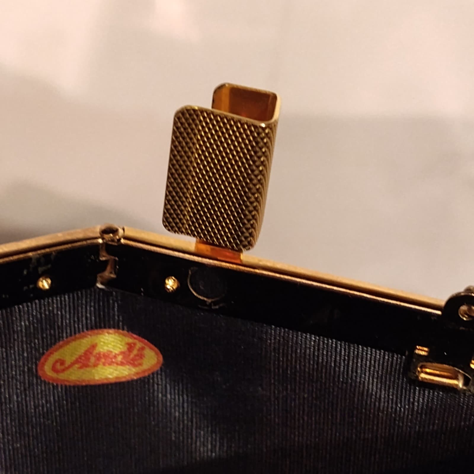 Vtg Ande purse w/ Gold chain handle - Thumbnail 6