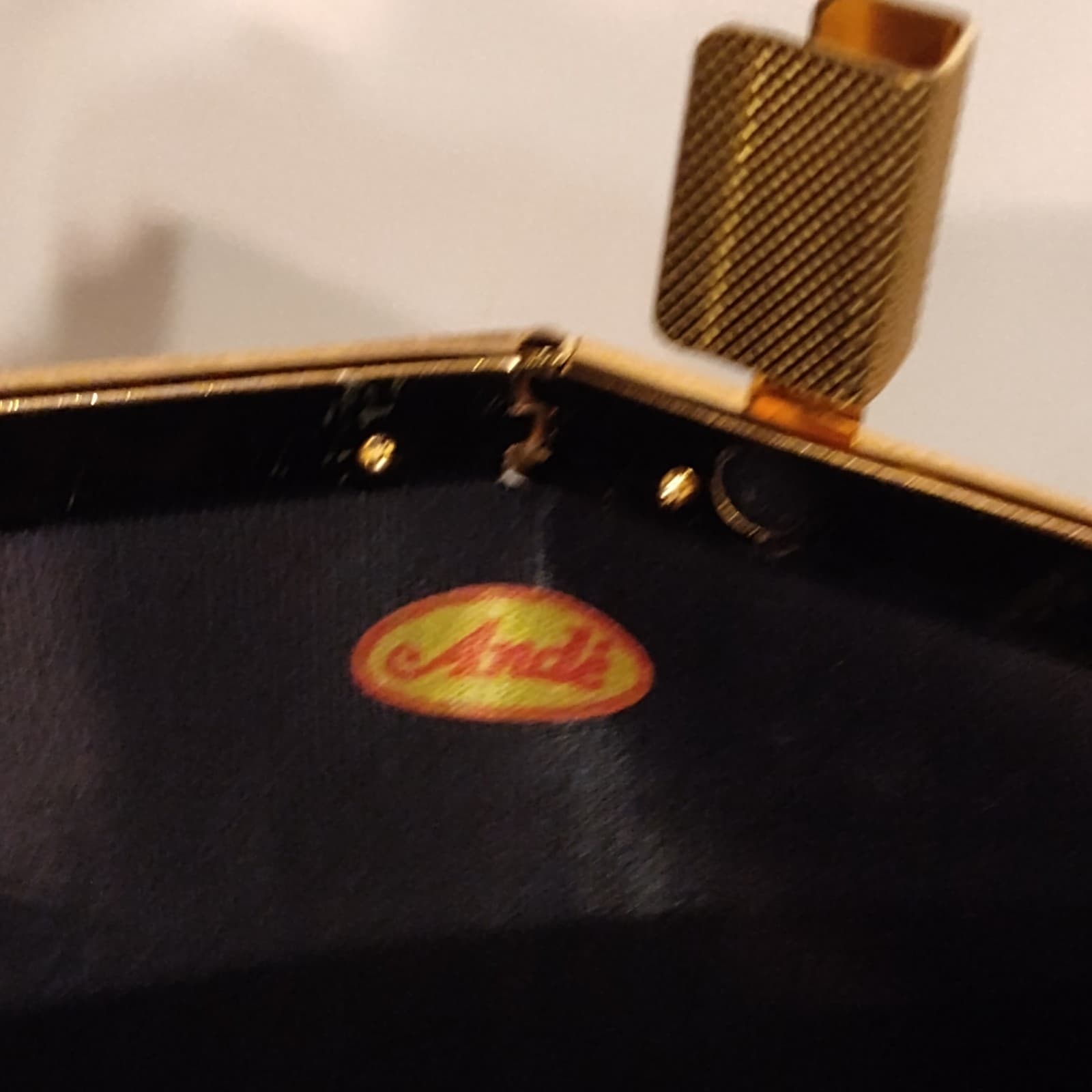 Vtg Ande purse w/ Gold chain handle - Thumbnail 5