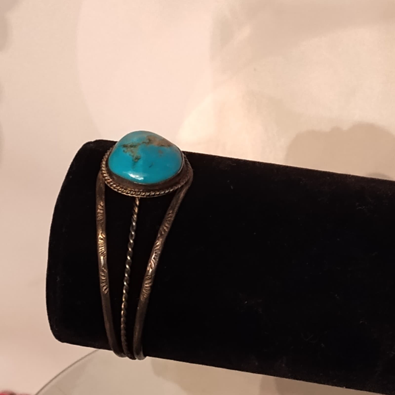 Silver Turquoise Cuff Bracelet - Thumbnail 3