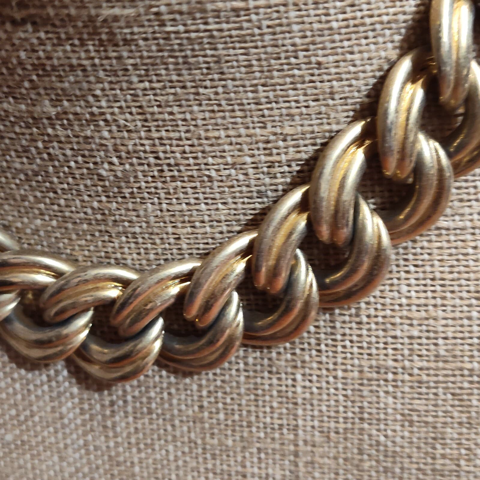 Vintage Heavy Double Chain Choker Necklace Chunky Gold Tone 18.5" x 3/4" - Thumbnail 2