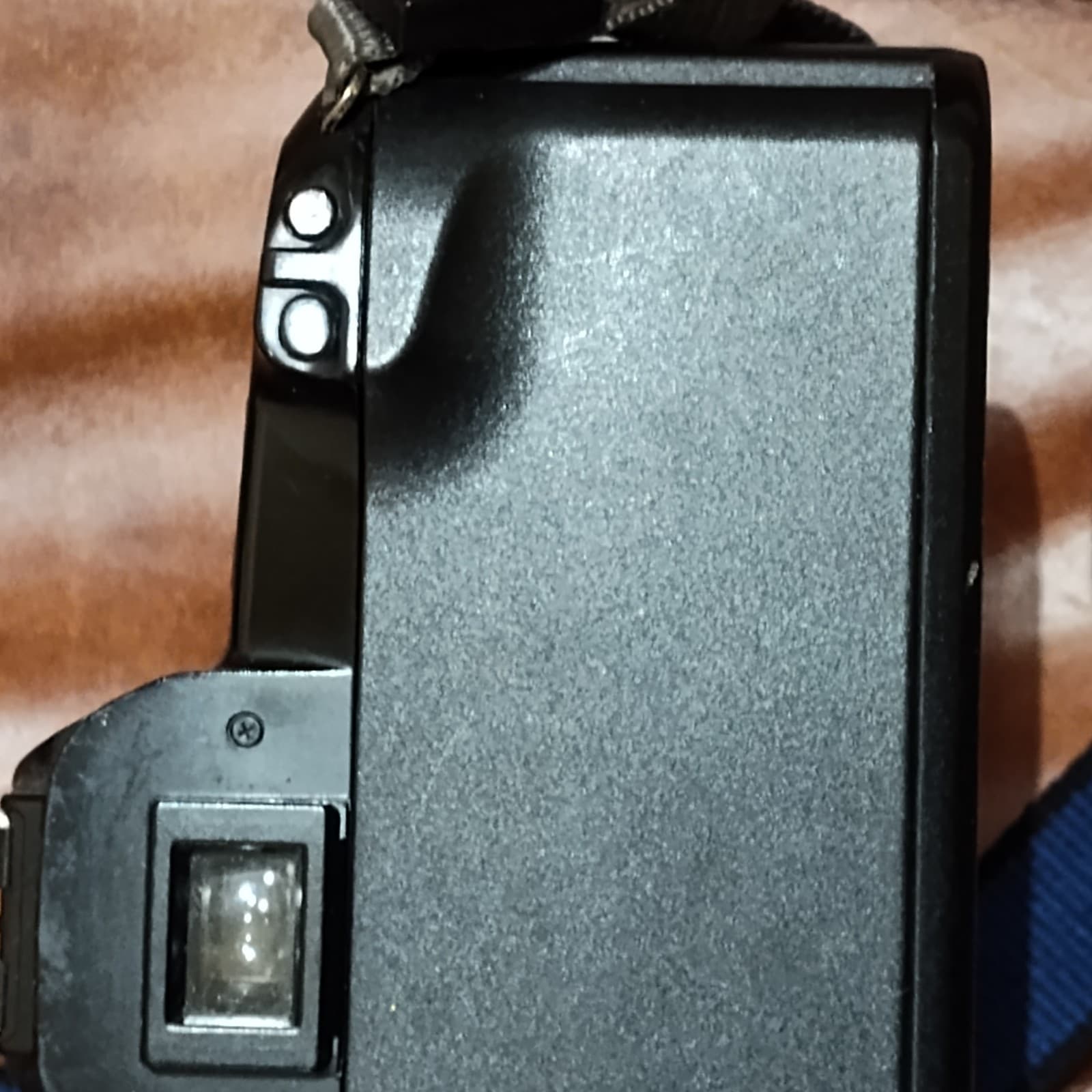 Canon EOS Rebel XS Film Camera w/ Canon EF 35-80mm 1:4-5.6 Lens - Thumbnail 10