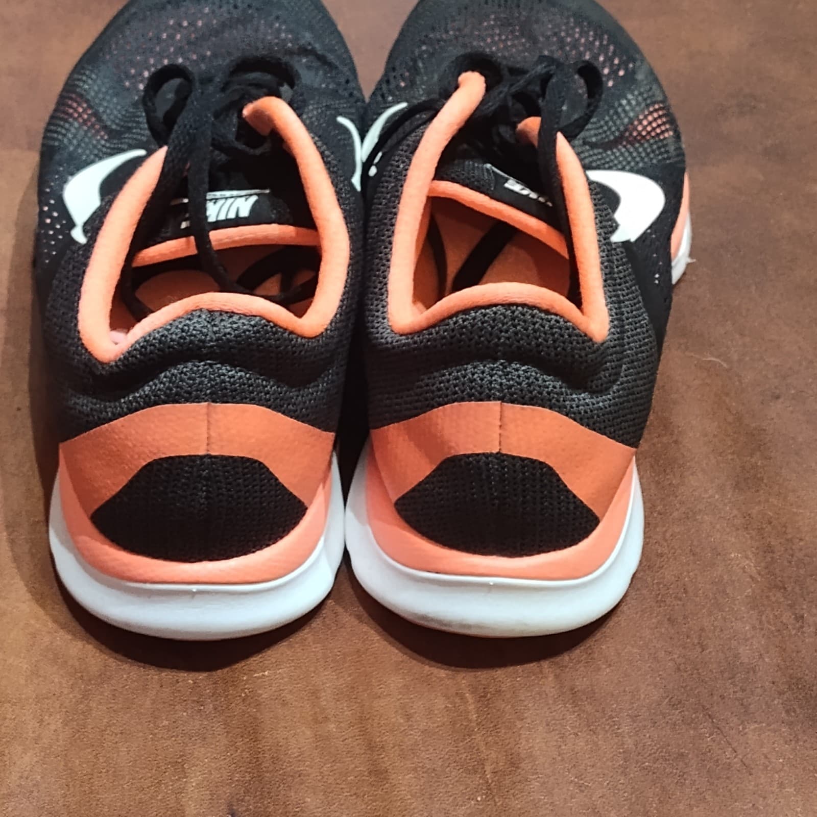 Nike In Training 5 Women’s Sneakers Size 9.5 Black, 2015, Better World - Thumbnail 3