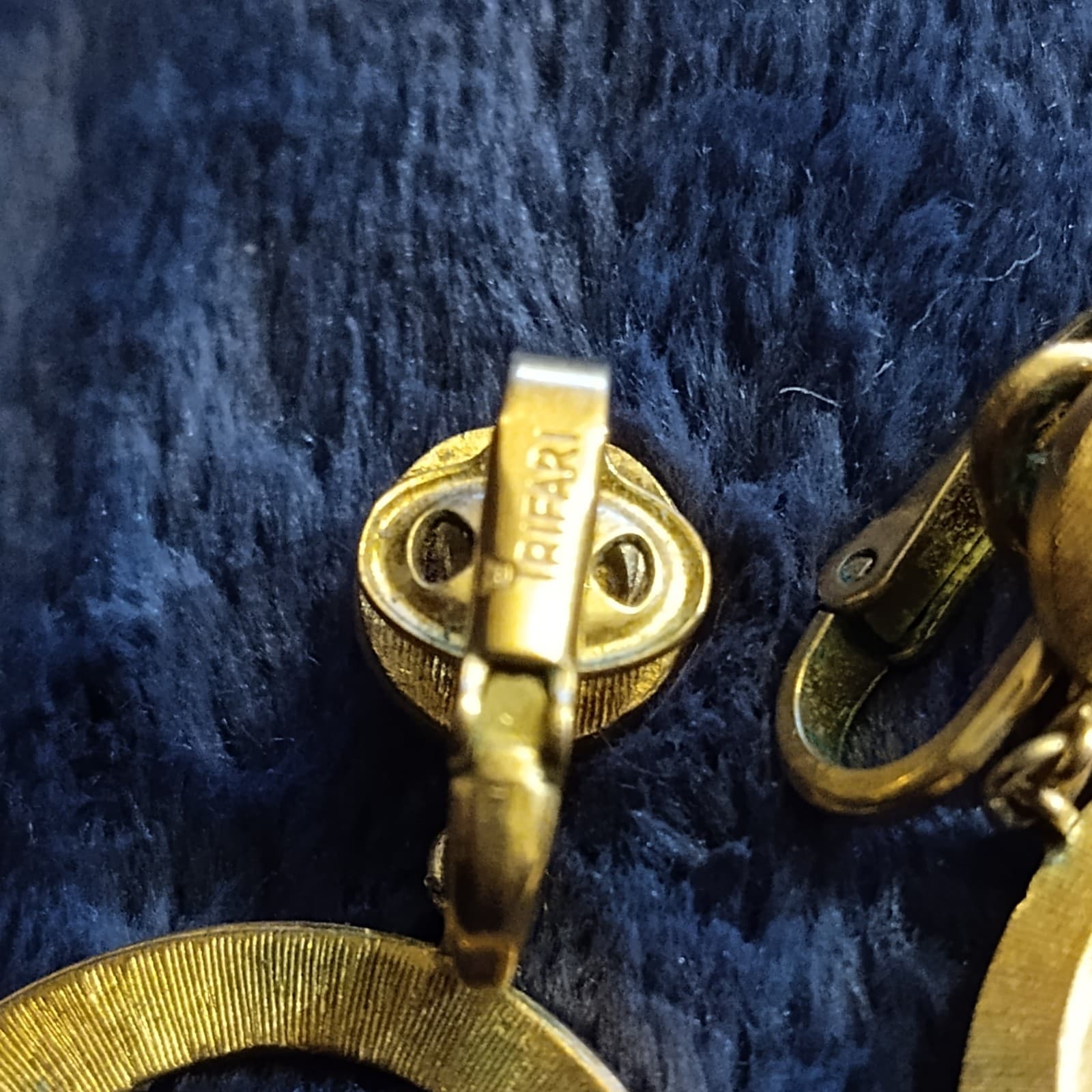 Crown Trifari Gold Dangle Hoop clipon Earrings - Thumbnail 4