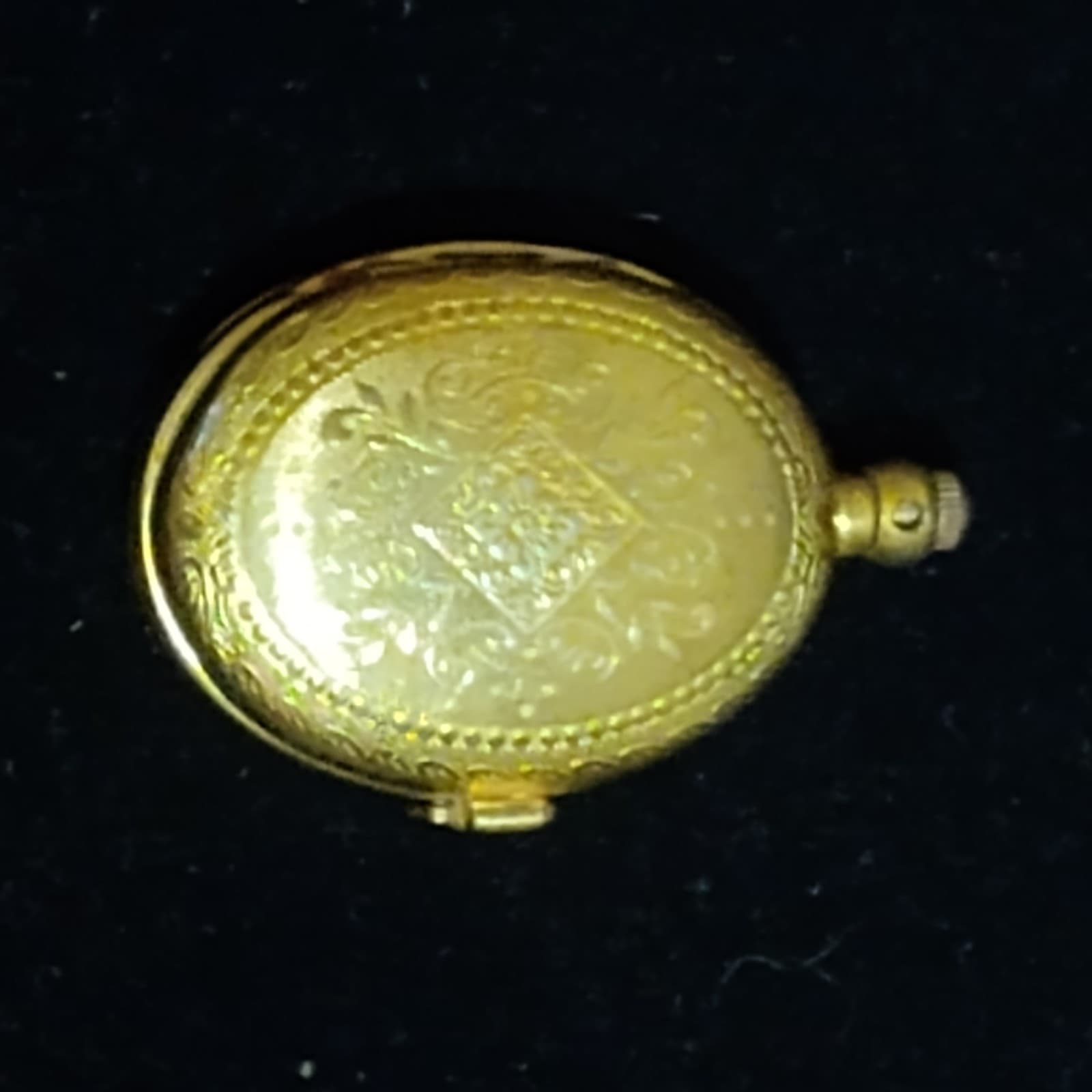 Pendant Necklace Watch Womens 28mm Oval Gold Tone Locket New Battery 29" - Thumbnail 4