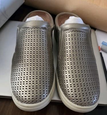 Earth Origins Perforated Leather Slip-On Clog Mule Emilia Platinum Sz 6.5 W NEW - Image 1
