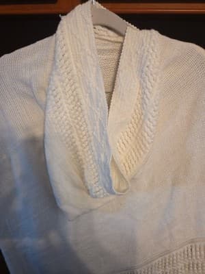 Time And Tru Cream Hooded Poncho Very Beautiful - Thumbnail 3