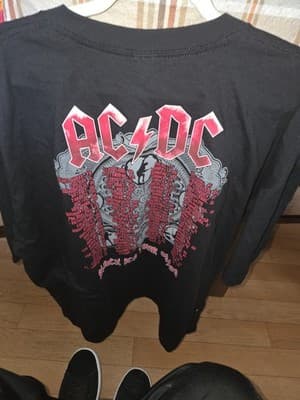 AC/DC Black Ice World Tour 2008/09 Size 3X Cities on Back Barely Worn Anvil - Thumbnail 3
