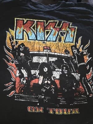 Men's KISS On Tour Classic Rock N Roll Firehouse Throwback Black T-Shirt Med - Image 1