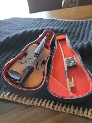 Vintage Authentic Models Collectible Kolophonium Miniature Model Violin w/ Case - Image 1