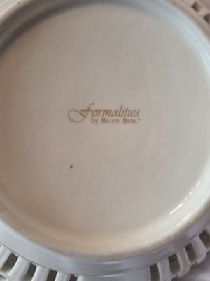 Vintage Formalities Baum Bros Victorian Rose Reticulated Gilt Edge 8 in Bowl - Thumbnail 4