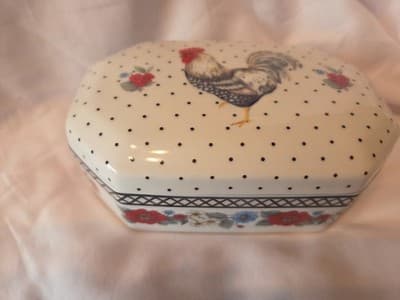 Vera by Sadek Trinket Box Floral Band Rooster Motif - Image 1