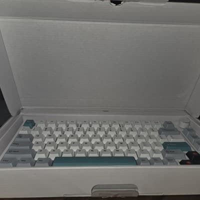 GK GAMAKAY TK75 V2 Mechanical Keyboard with Media Knob Control - Thumbnail 2