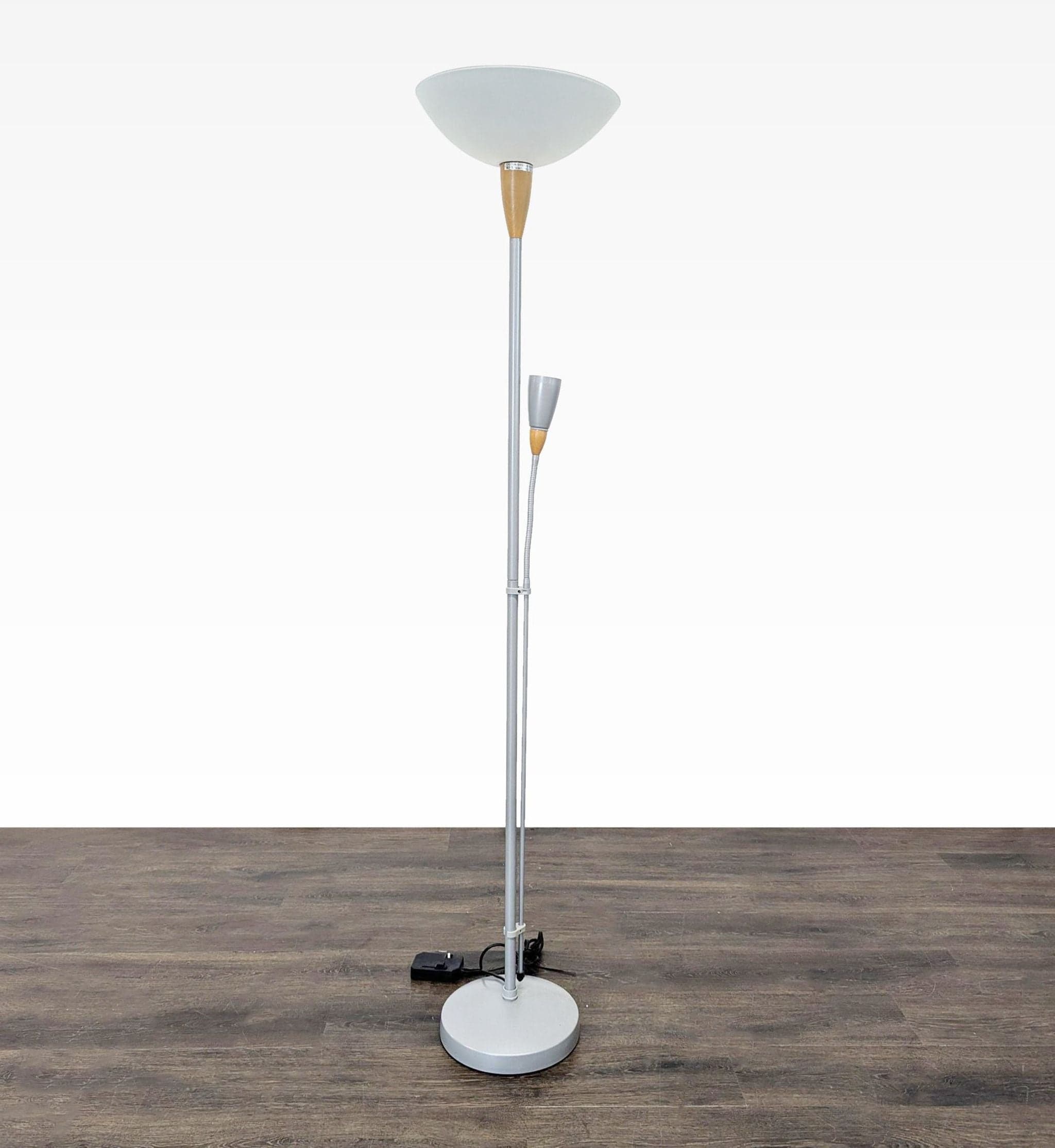 Modern Silver Floor Lamp with Adjustable Reading Light - Thumbnail 2
