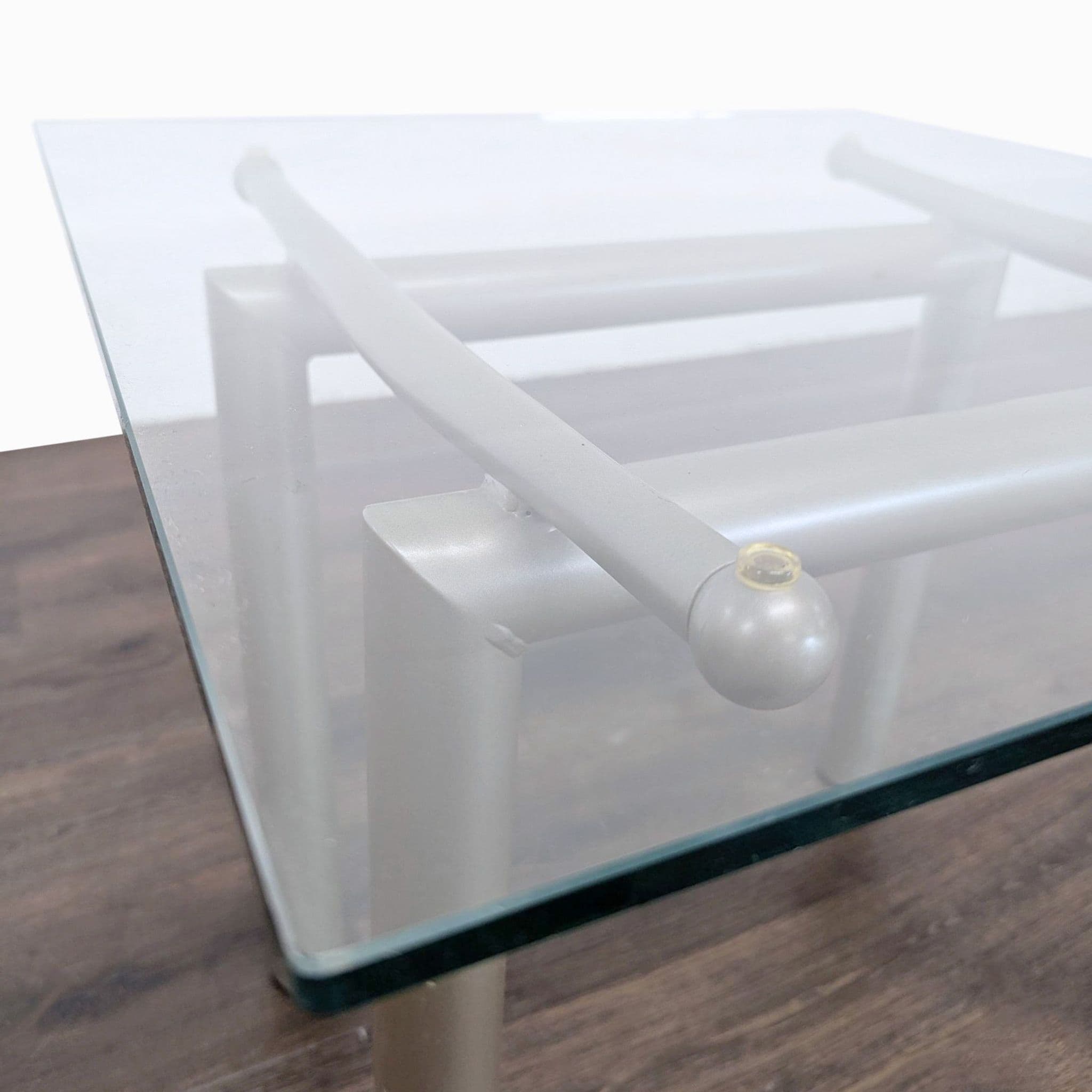 Roy & Benot Glass Top End Table on Metal Base - Thumbnail 4