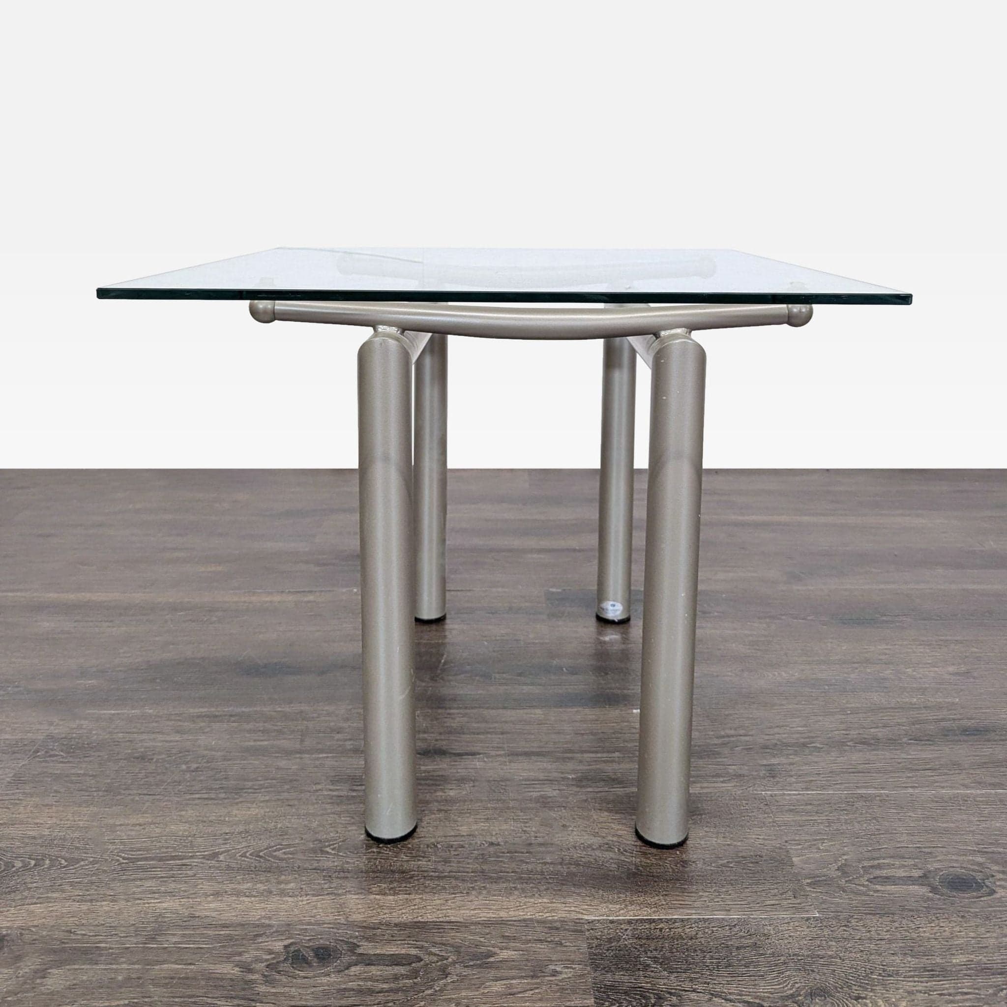 Roy & Benot Glass Top End Table on Metal Base - Thumbnail 6