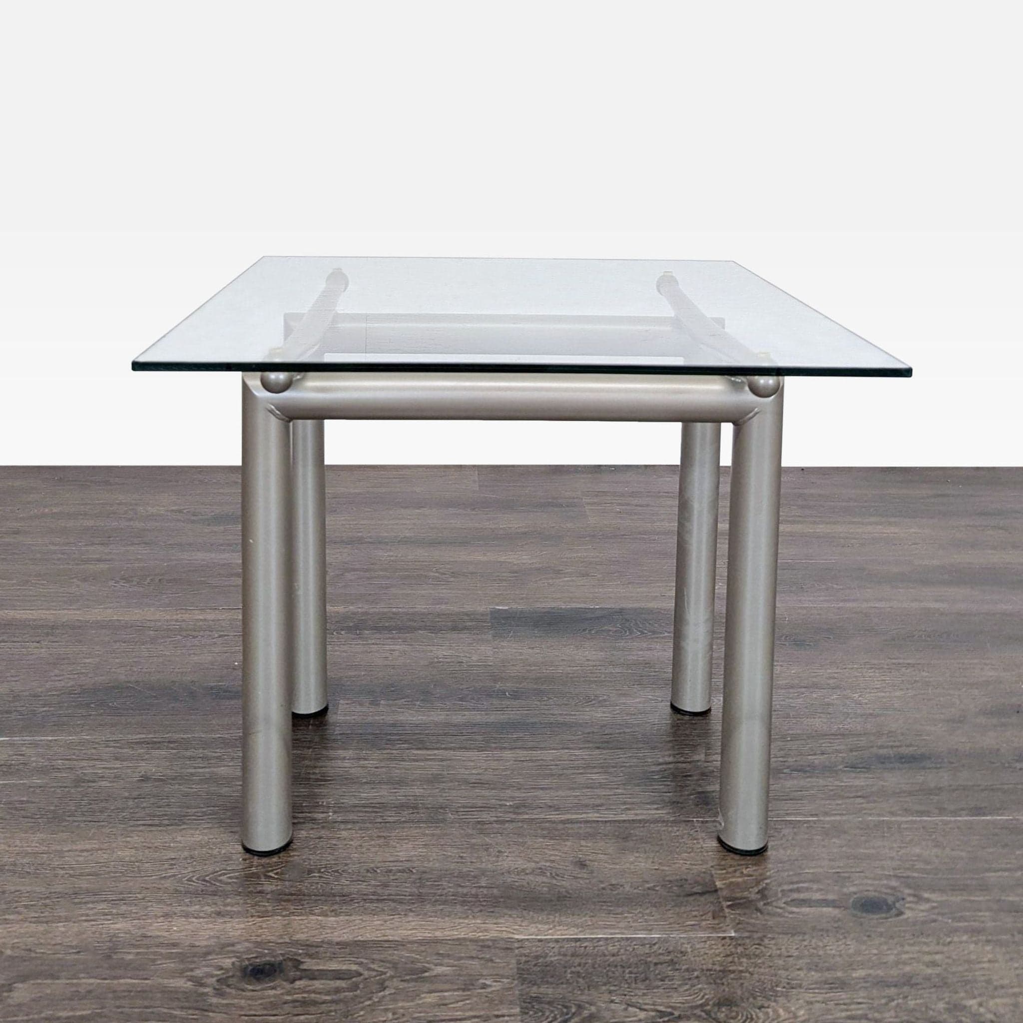 Roy & Benot Glass Top End Table on Metal Base - Thumbnail 2