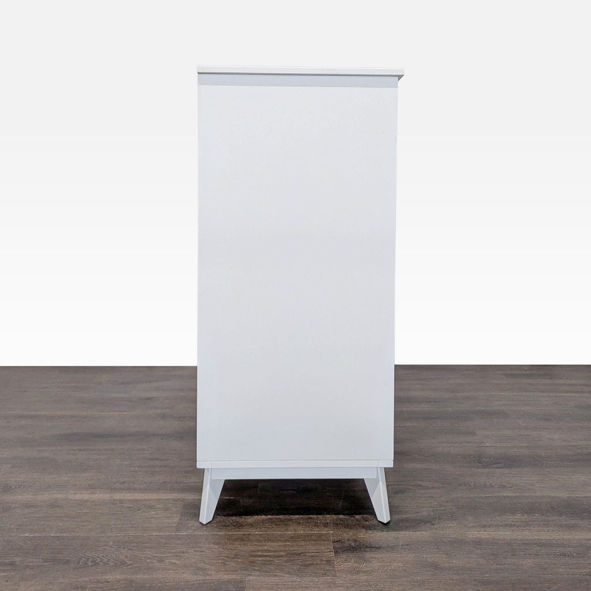 Pottery Barn Teen Keaton Four Drawer Modern Dresser - Thumbnail 8