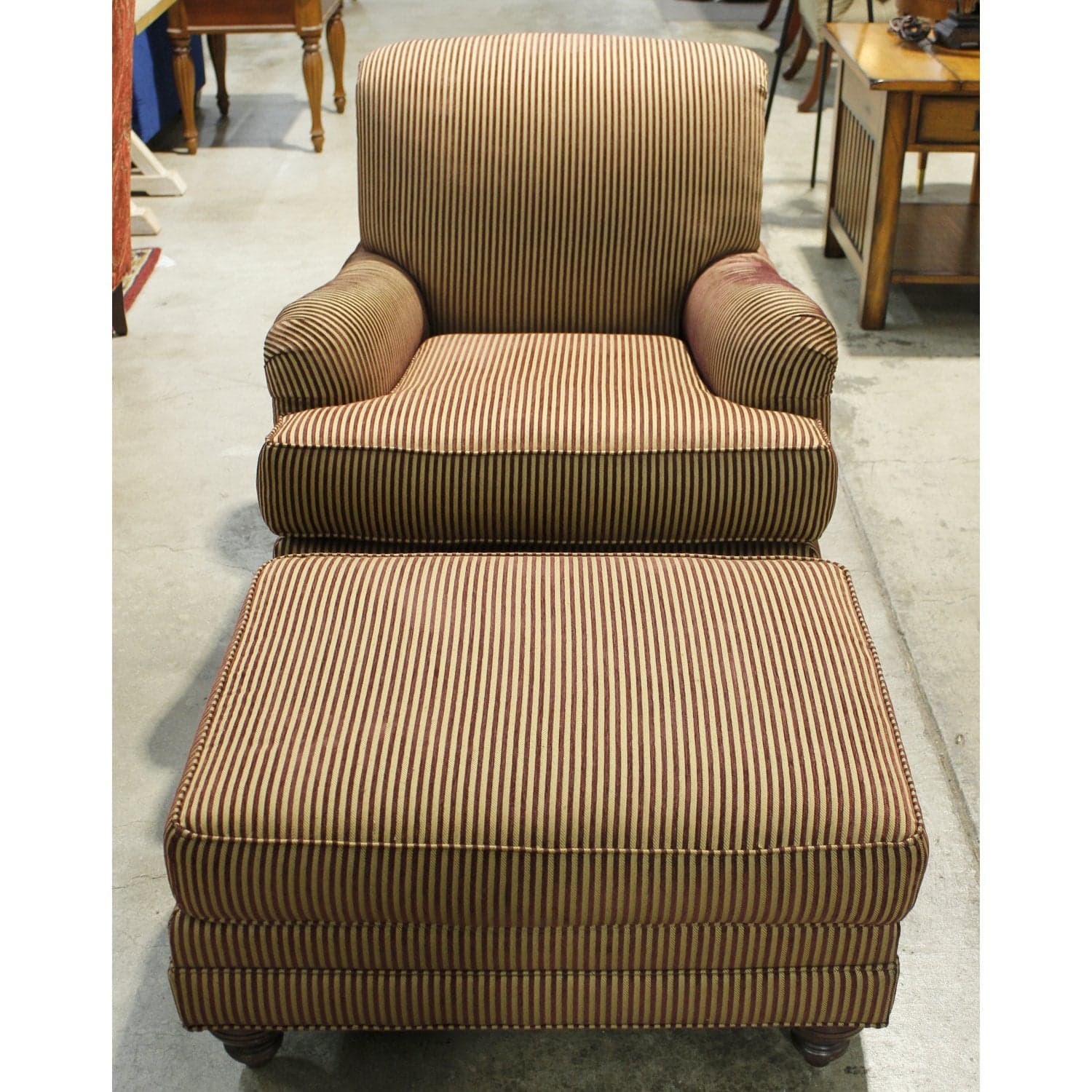 Ethan Allen Club Chair w/Ottoman - Gold & Burgundy - Thumbnail 2