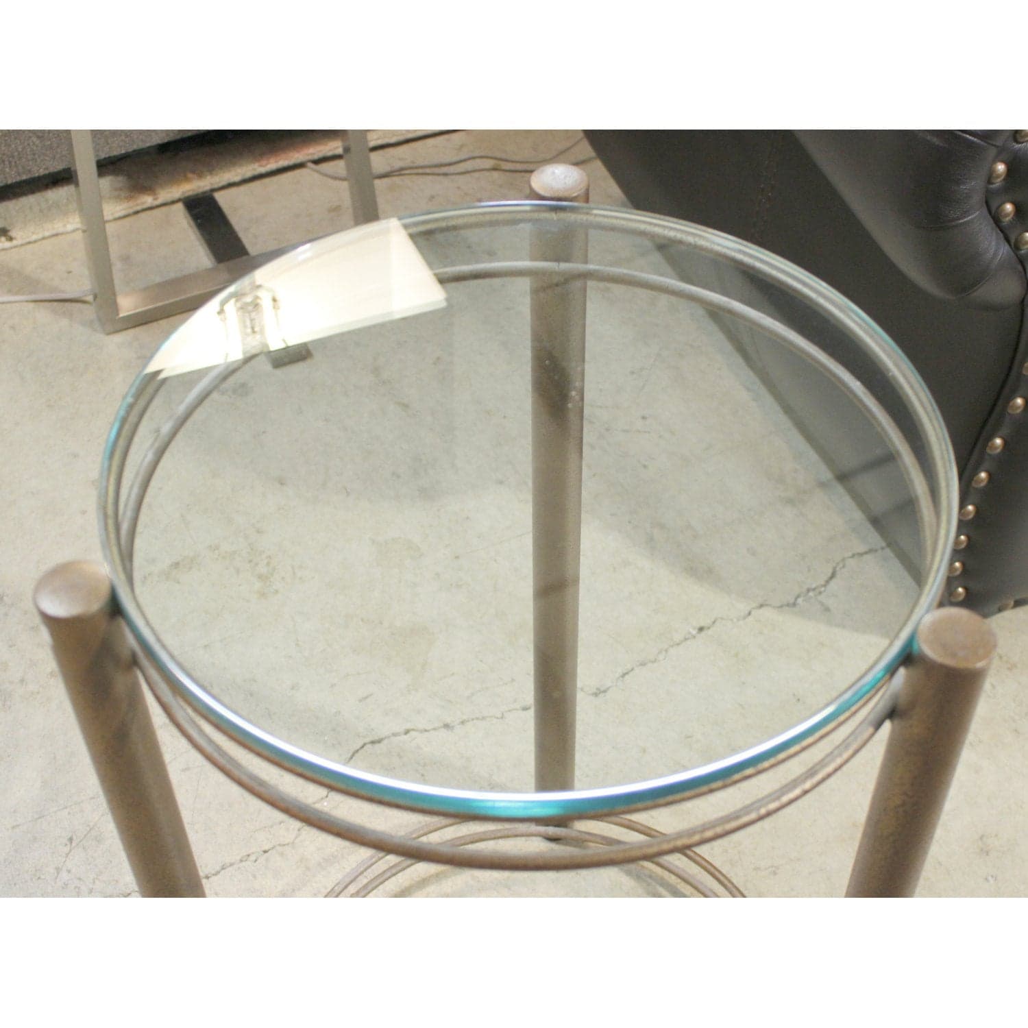 Round Glass Top Accent Table - Thumbnail 2