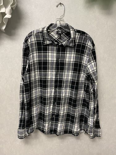 H&M Men Black/ White Plaid Long Sleeve Button Up Shirt Size XL - Image 1