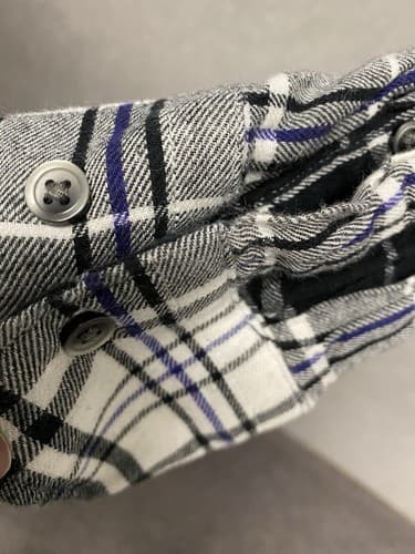 H&M Men Black/ White Plaid Long Sleeve Button Up Shirt Size XL - Thumbnail 4