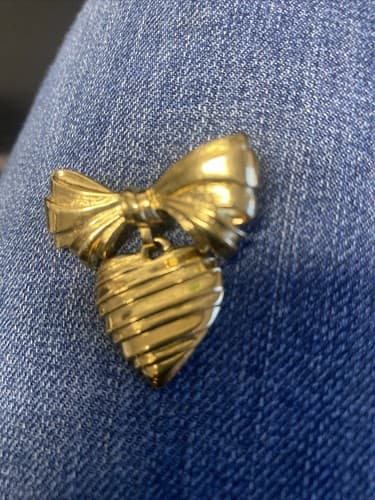 Vintage Avon I Love You Mother Heart Bow Charm Gold Tone Pin Brooch - Thumbnail 3