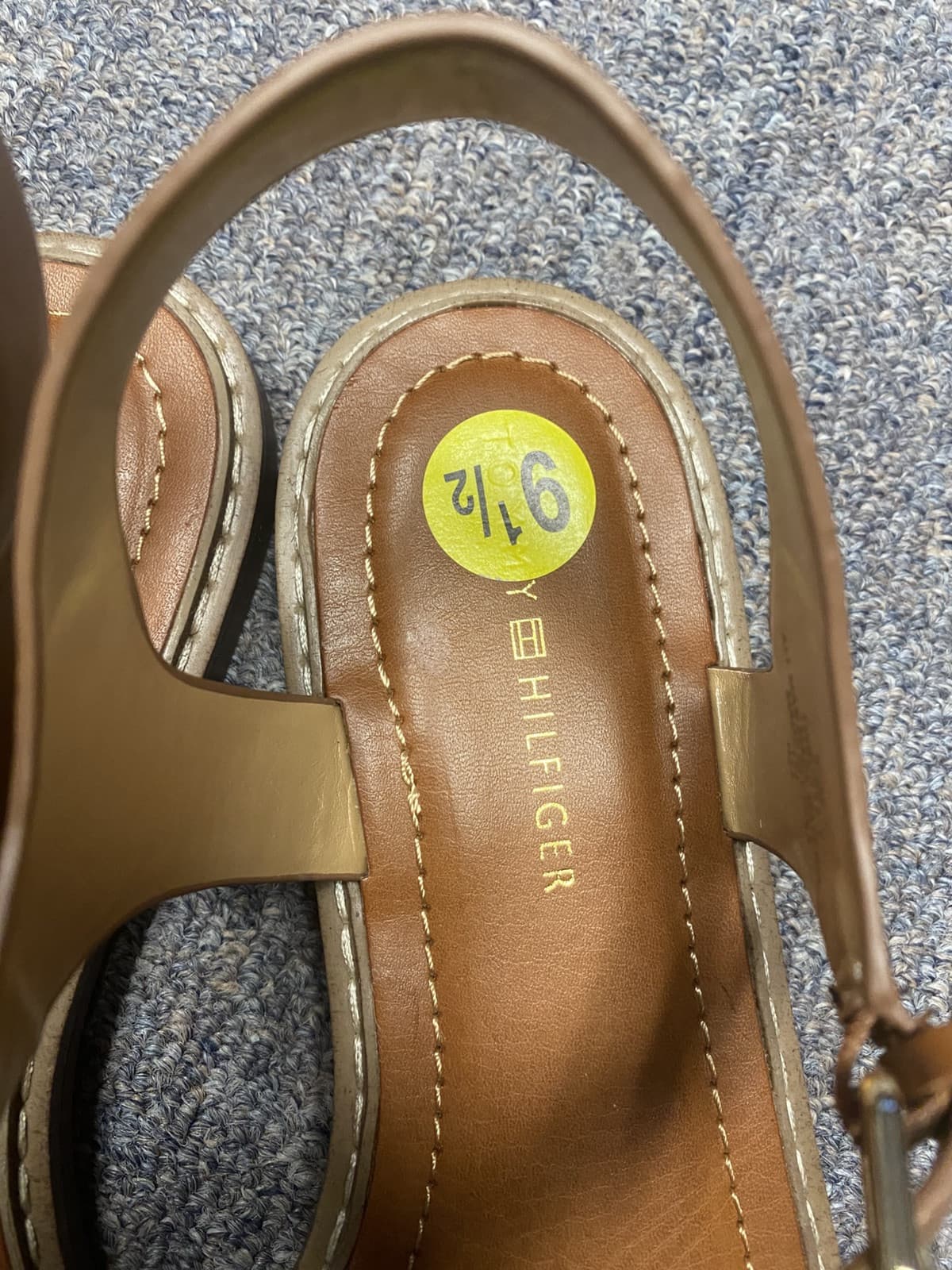 Tommy Hilfiger Brown T-Strap TH Logo Fashion Sandals Women's Size 9.5 - Thumbnail 3