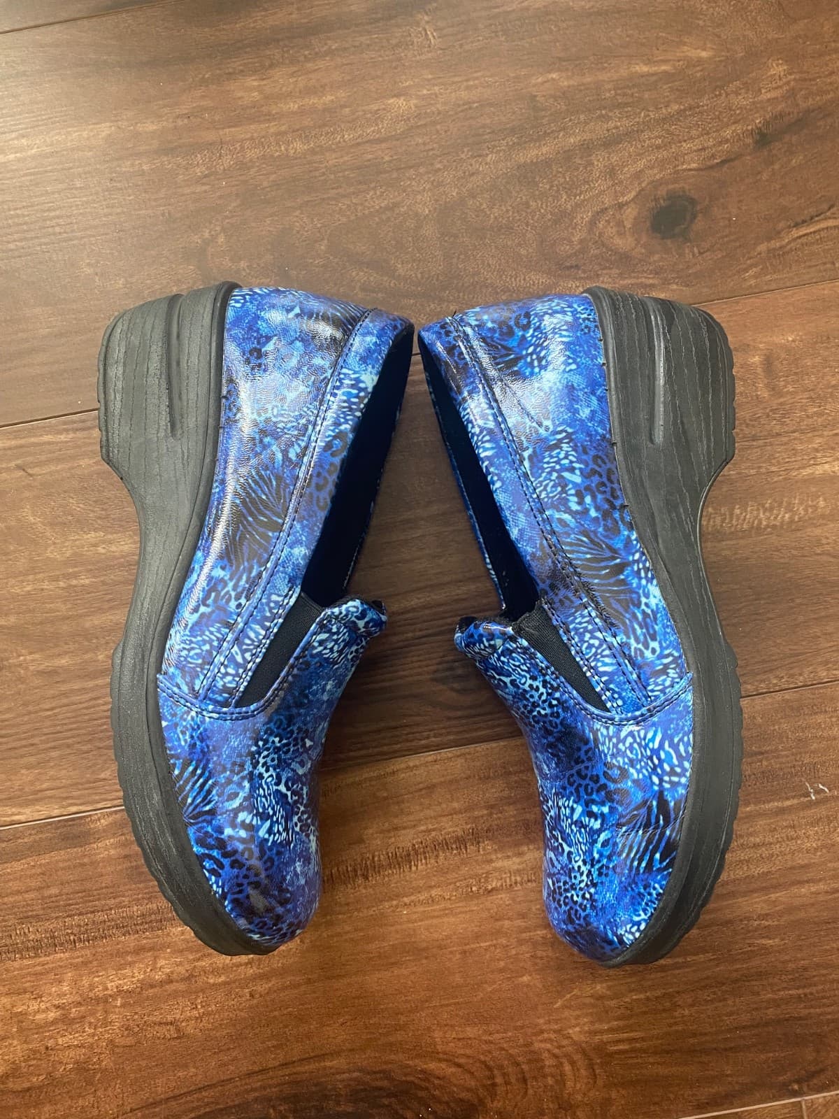 Easy Works by Easy Street Women's Bind Slip Resistant Clog | Size 9 - Image 1