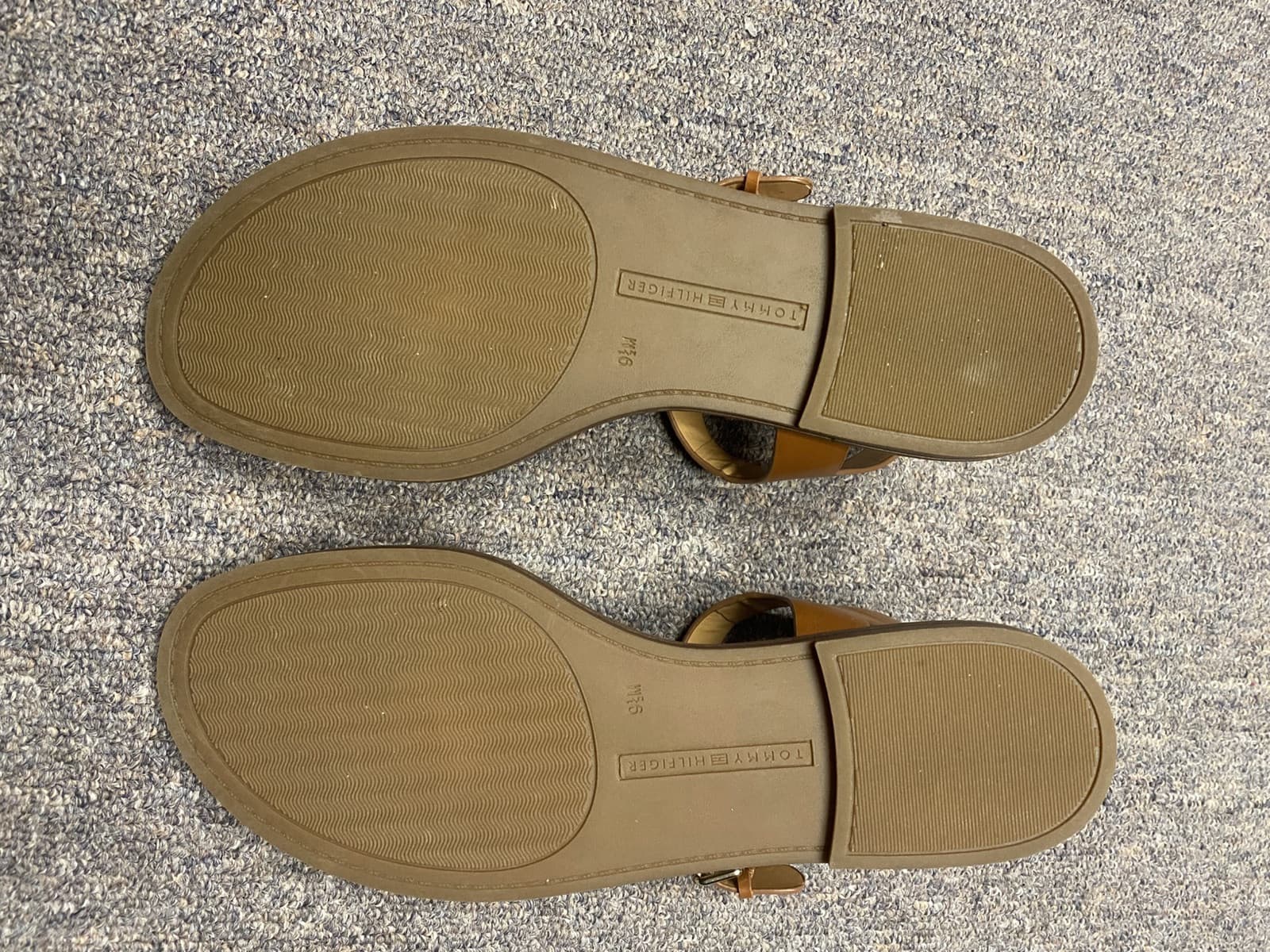 Tommy Hilfiger Brown T-Strap TH Logo Fashion Sandals Women's Size 9.5 - Thumbnail 5