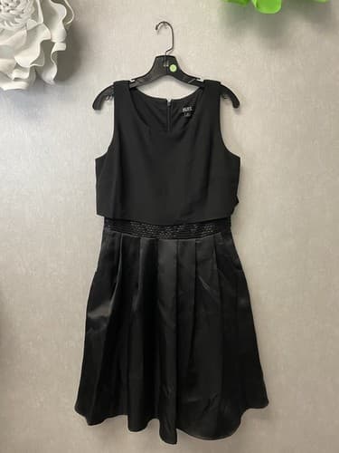 SLNY Fashions Black Sleeveless A Line Dress With Pockets Size Medium - Image 1
