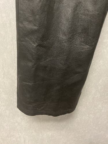 MetroStyle Women's Black Leather Pants Size 8T - Thumbnail 4