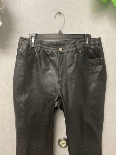 MetroStyle Women's Black Leather Pants Size 8T - Thumbnail 2