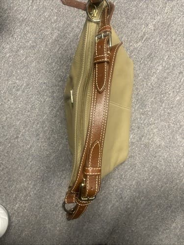 Dooney and Bourke shoulder bag. Tan Pebble Leather With Dark Leather Straps. - Thumbnail 7